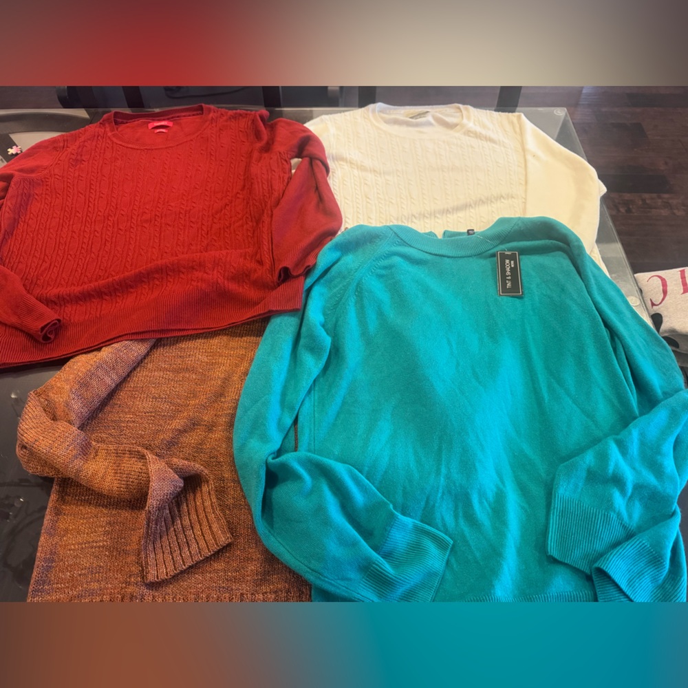 Crew Neck Sweater lot